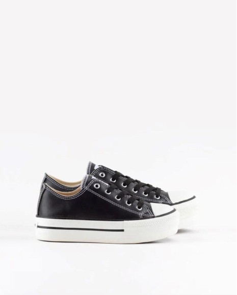 Zapatillas urbanas bajas negras Victoria, estilo moderno y desenfadado