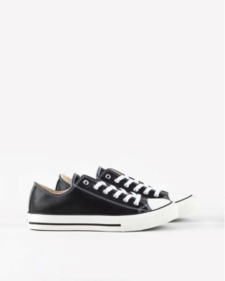 Zapatillas bajas de mujer estilo casual en negro Victoria, ideales para el uso diario