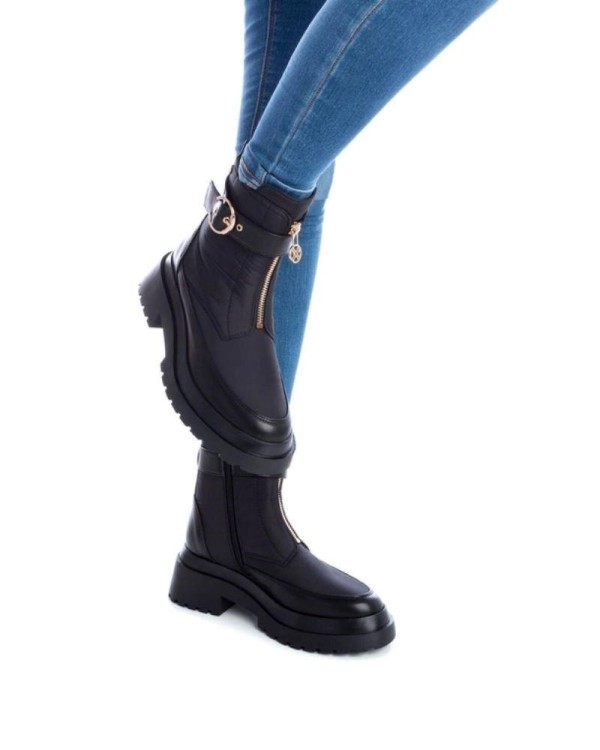 Xti botas para mulher na cor preto