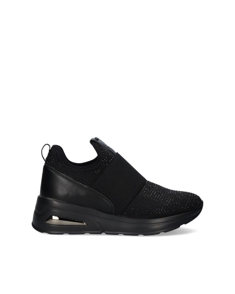 Zapatillas bajas de mujer en negro Exe, diseño urbano y moderno
