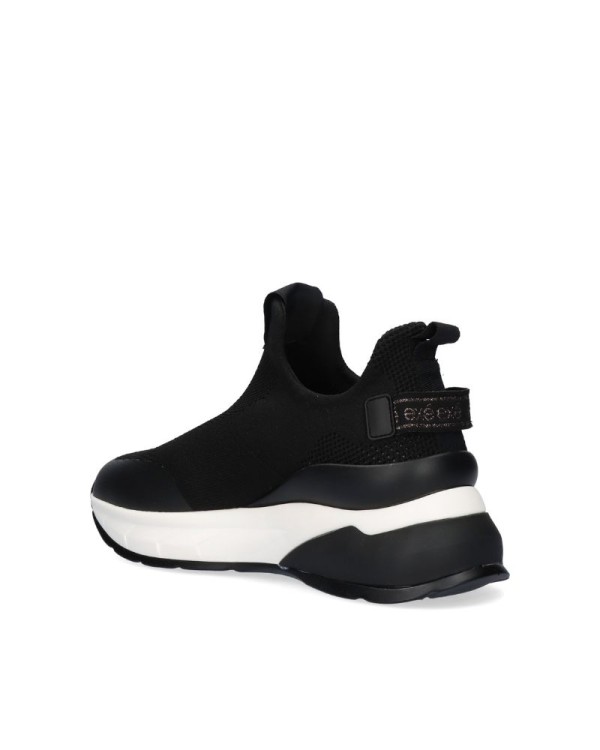 Zapatillas urbanas estilo bajo negro Exe
