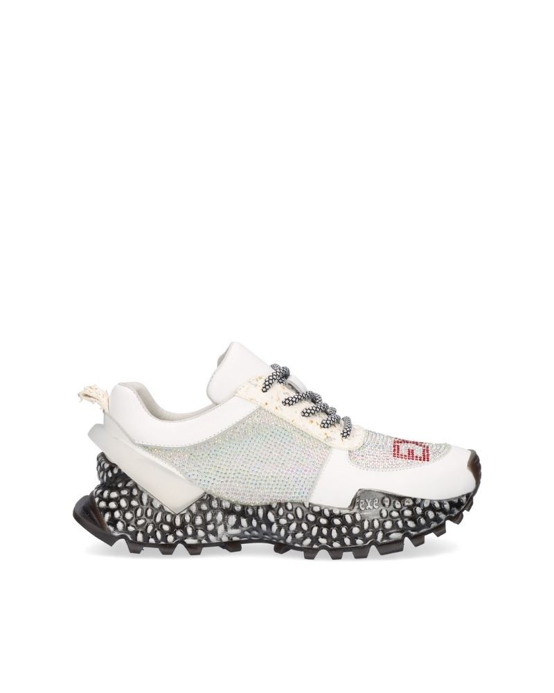 Zapatillas blancas mujer Exe modelo SY670, estilo único y casual