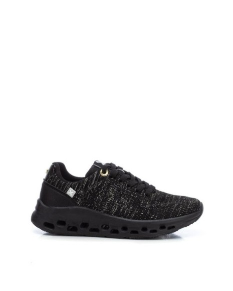 Calzado bajo de mujer negras XTI, estilo casual y cómodo