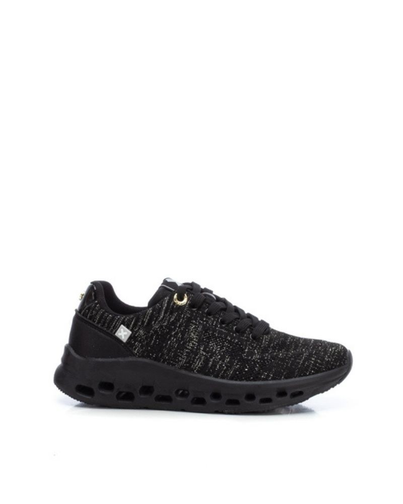 Calzado bajo de mujer negras XTI, estilo casual y cómodo