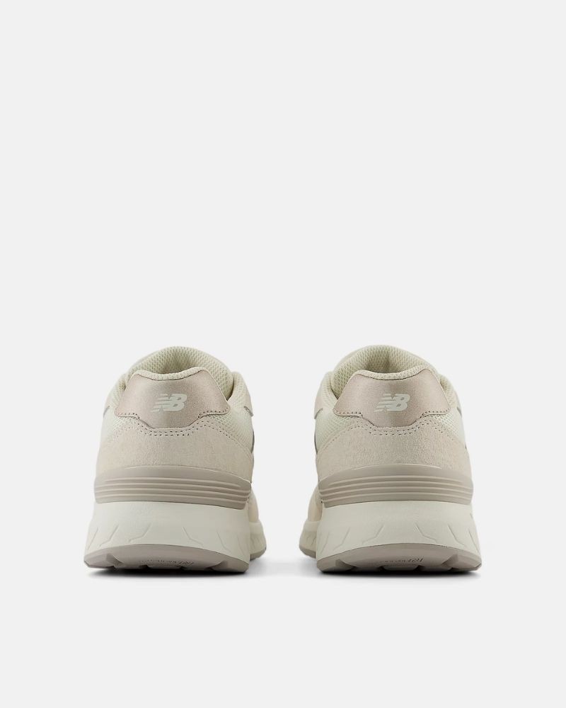 Sapatilhas Baixas Fascite Plantar Mulher NEW BALANCE Nude WW880TB6
