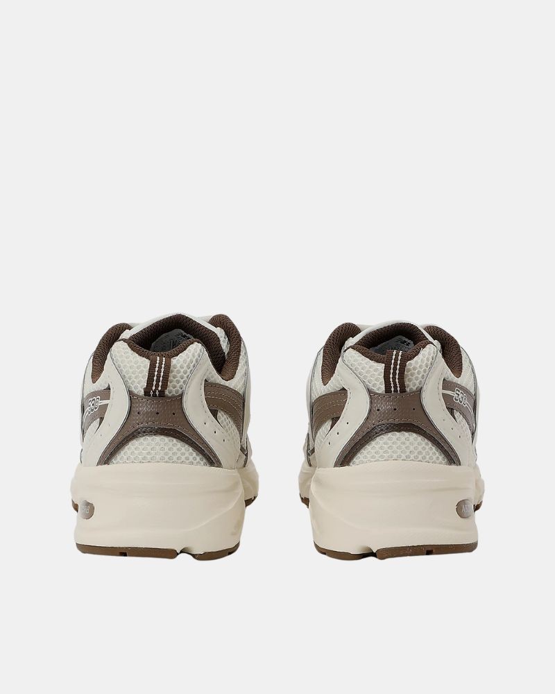 Sapatilhas Baixas Mulher NEW BALANCE Beige MR530ASM