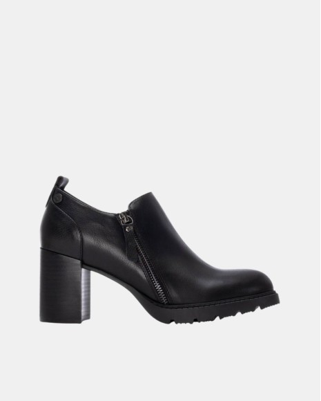Botas Baixas Mulher XTI Preto 144301