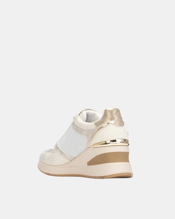 Zapatillas Bajas Mujer XTI Beige 144379