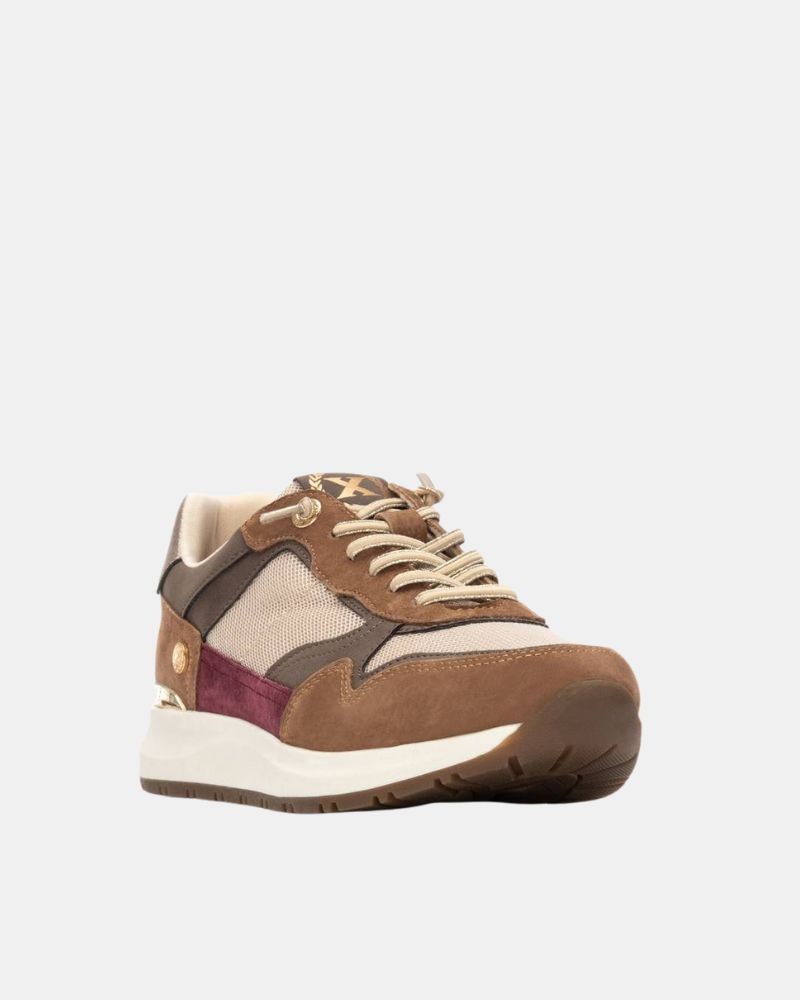 Sapatilhas Baixas Mulher XTI Taupe 144206