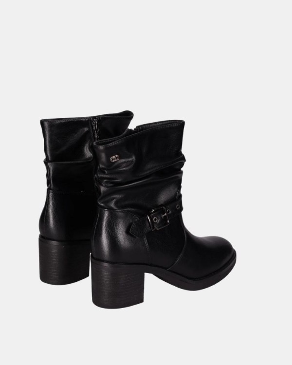 Botas Curtas Mulher CHIKA 10 Preto MONNA 06