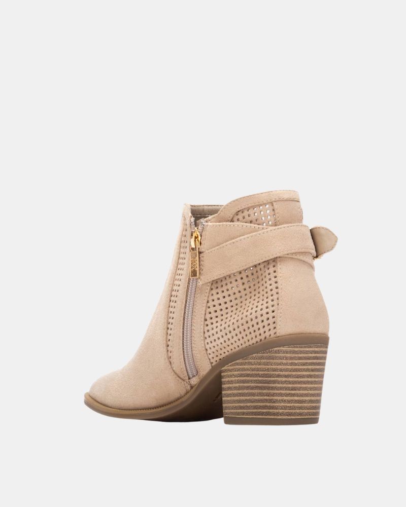 Botins Baixos Mulher XTI Bege 145265