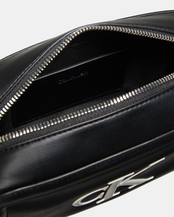 Mala Tiracolo Mulher CALVIN KLEIN Preta LV04F3220G3L2