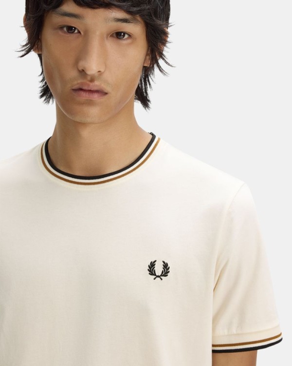 Camisetas manga curta homem FRED PERRY bege M1588