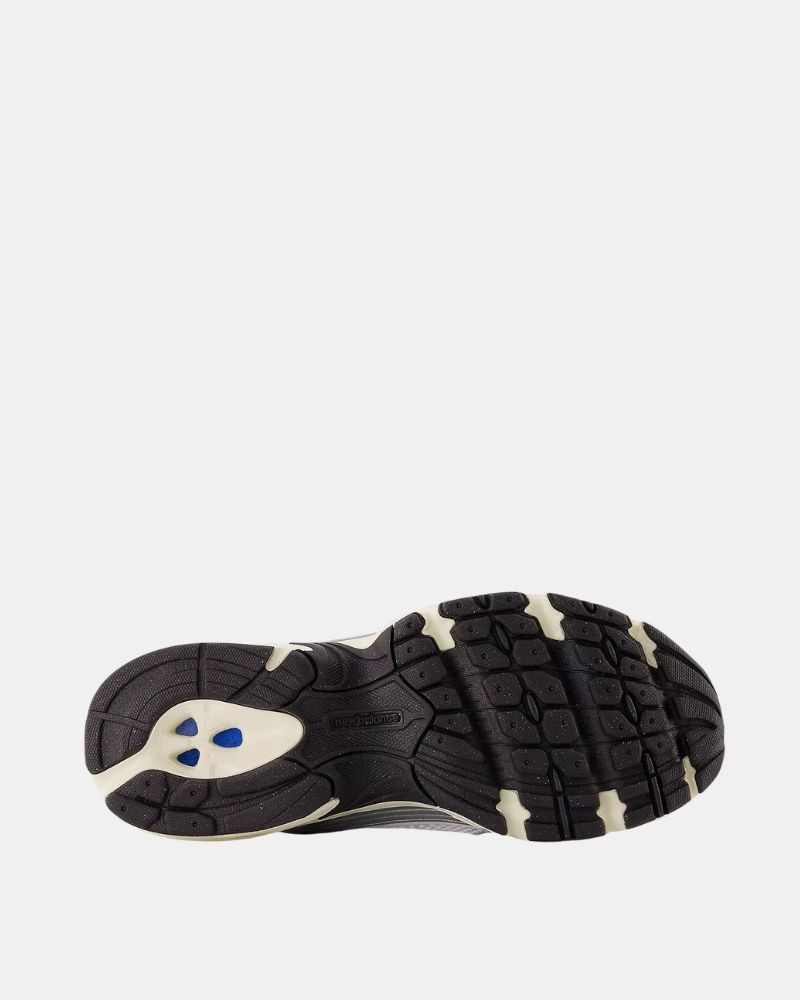Sapatilhas Baixas Mulher NEW BALANCE Brancas U530ESA