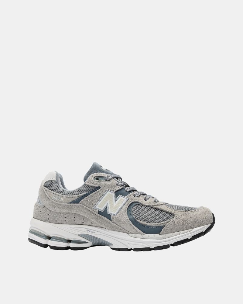 Ténis Baixos Mulher NEW BALANCE Cinzento M2002RST