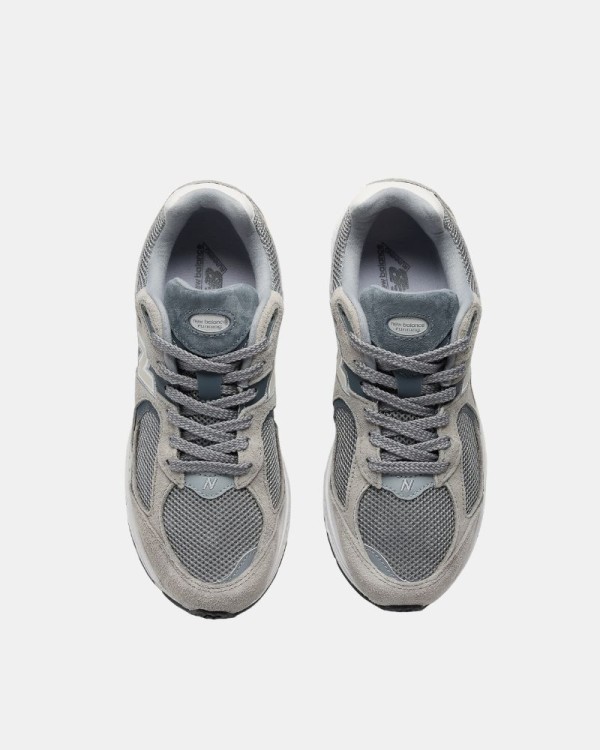Ténis Baixos Mulher NEW BALANCE Cinzento M2002RST