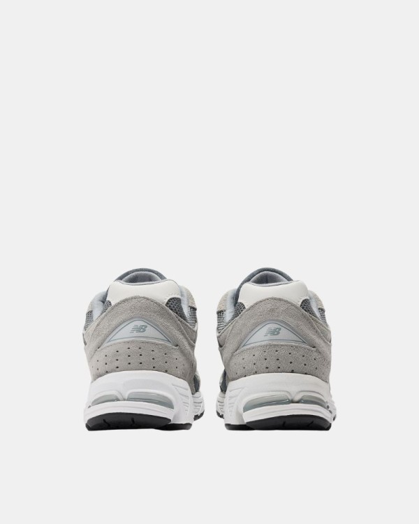 Ténis Baixos Mulher NEW BALANCE Cinzento M2002RST