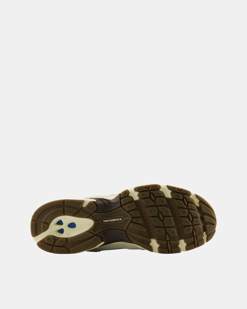 Zapatillas Bajas Hombre NEW BALANCE Marrón MR530ASM