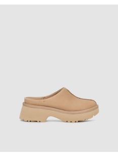 Sandalias color arena Ugg para mujer, elegantes y modernas