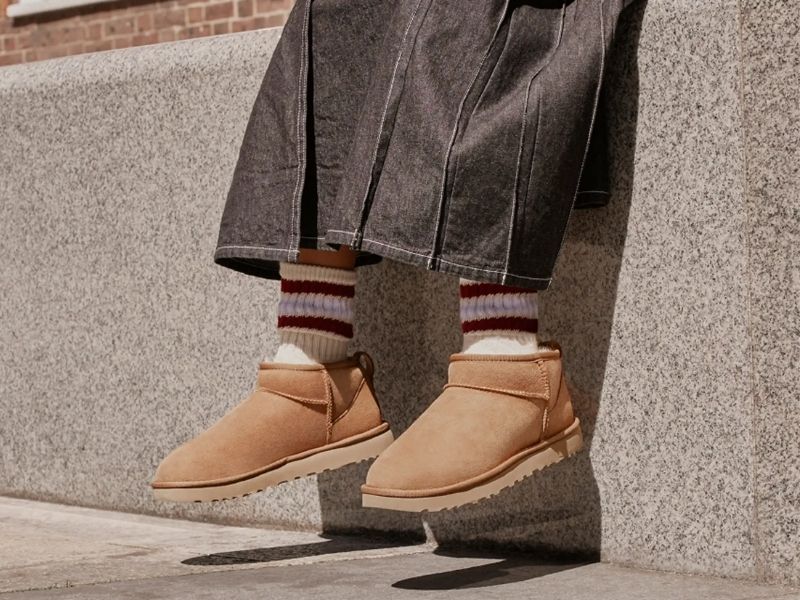Look informal con botas australianas